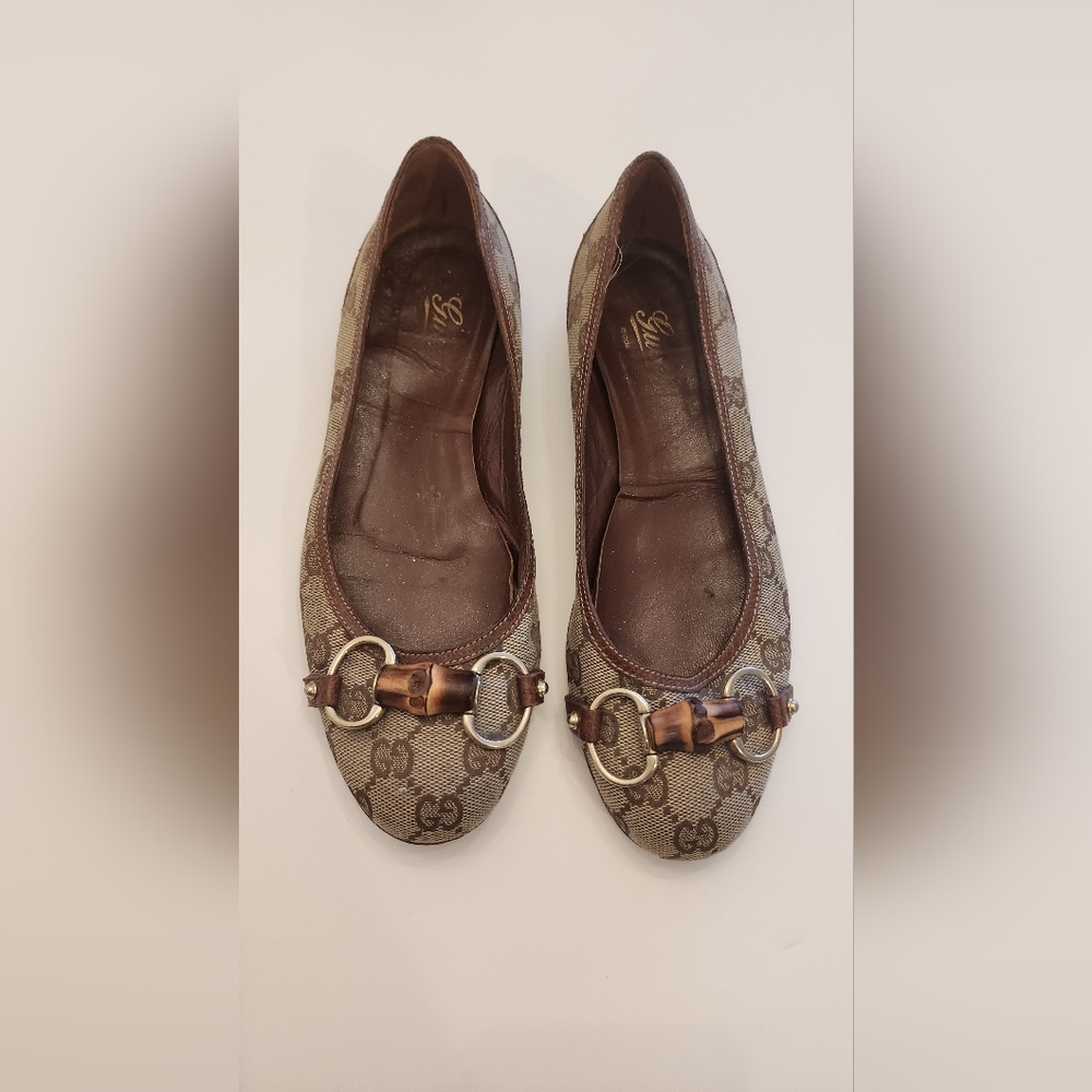 Authentic Gucci Flats Size 6 B